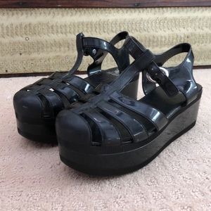 Platform black jellies